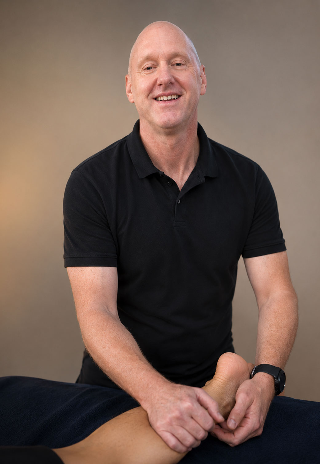 Simon Spence providing professional sports massage therapy at The Therapy Room in Thirsk, North Yorkshire